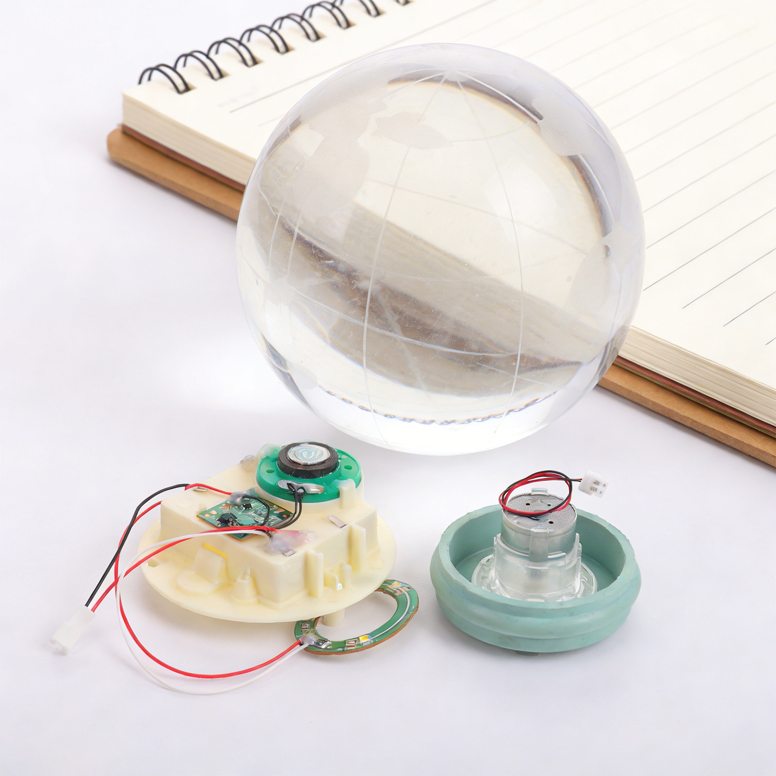 Sneeuwbol met beweging, muziek - Plastic Dome Clear recensie en prijs